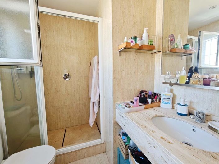 Image No.31-4 Bed Semi-Detached for sale