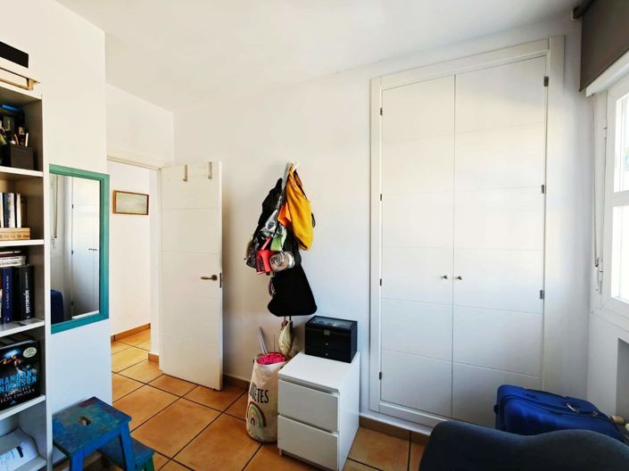 Image No.37-4 Bed Semi-Detached for sale