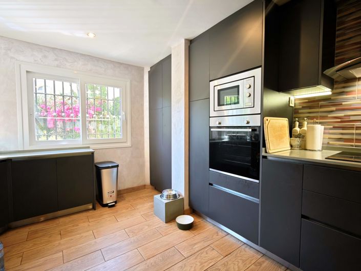 Image No.6-4 Bed Semi-Detached for sale