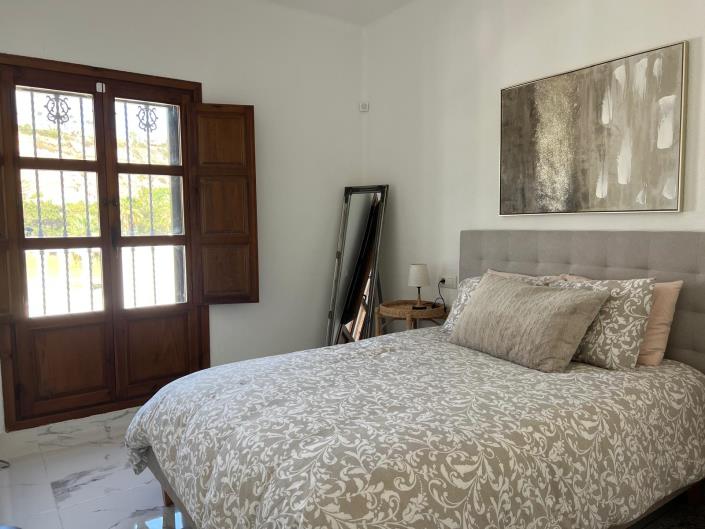 Image No.23-3 Bed Villa / Detached for sale