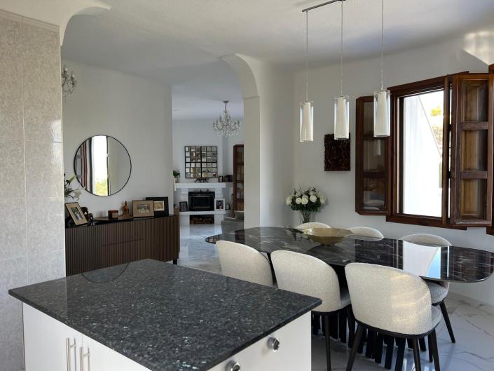 Image No.35-3 Bed Villa / Detached for sale