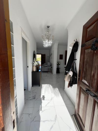 Image No.42-3 Bed Villa / Detached for sale