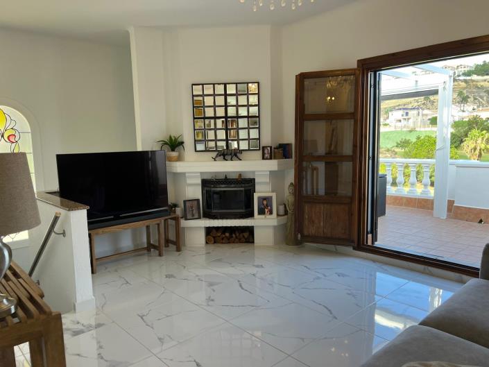 Image No.14-3 Bed Villa / Detached for sale