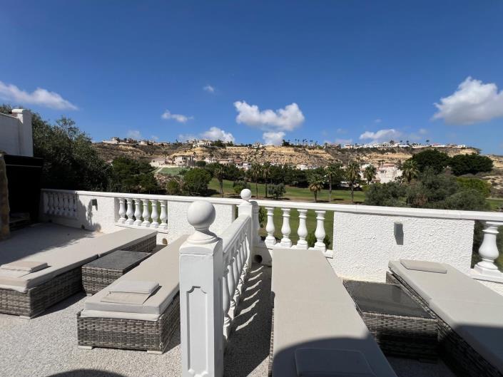 Image No.46-3 Bed Villa / Detached for sale
