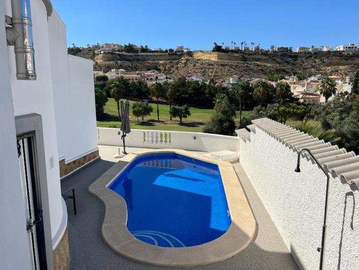 Image No.6-3 Bed Villa / Detached for sale