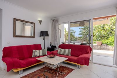 Unique 5-Bedroom Villa with Two Pools, Guest Apartments & Panoramic Views – Las Breñas