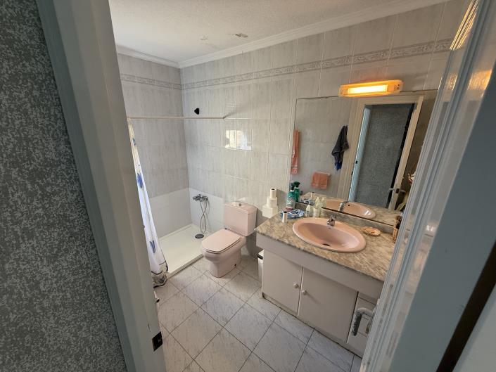 Image No.14-6 Bed Villa / Detached for sale