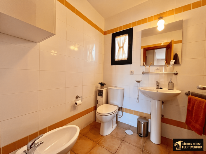 Image No.15-3 Bed Property for sale