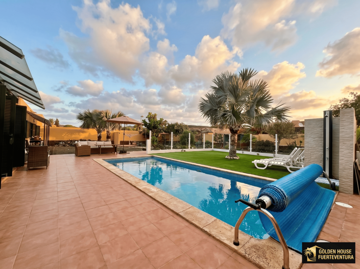 Image No.21-3 Bed Property for sale