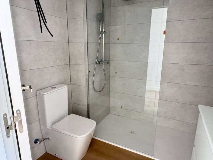 Image No.21-3 Bed Property for sale