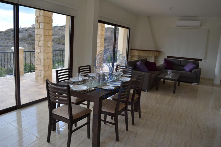 Image No.19-3 Bed Villa for sale