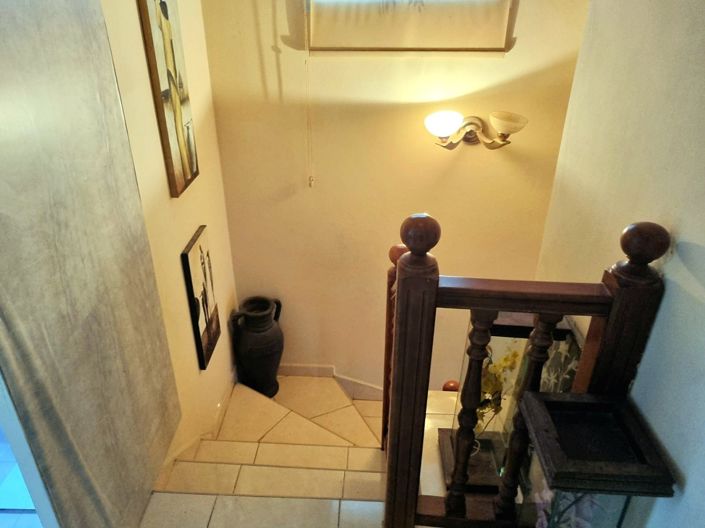 Image No.8-3 Bed Property for sale