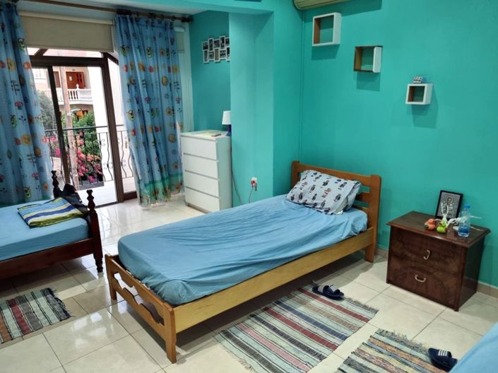 Image No.12-3 Bed Property for sale