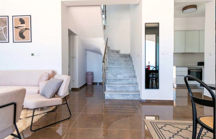 Image No.17-3 Bed Property for sale