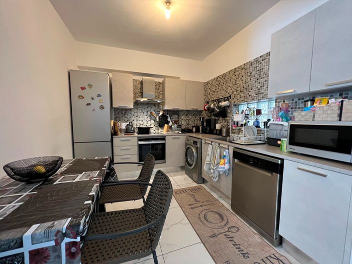 Image No.2-3 Bed Property for sale