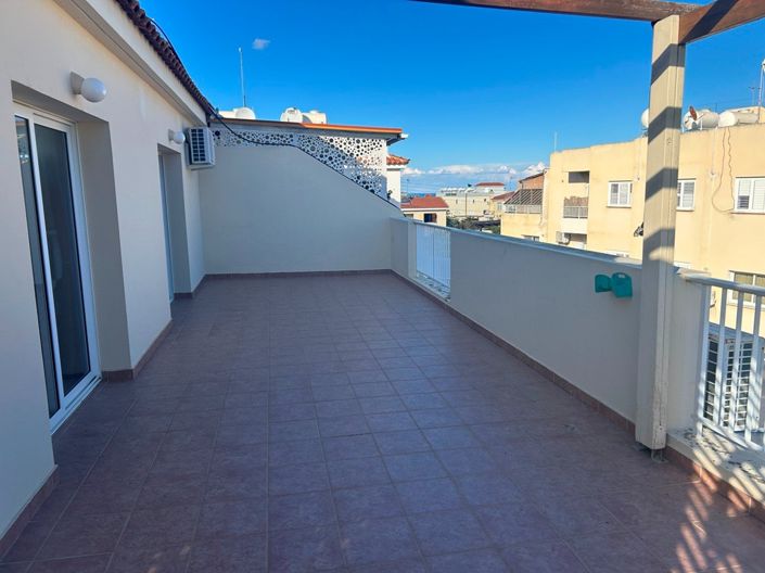 Image No.8-2 Bed Property for sale