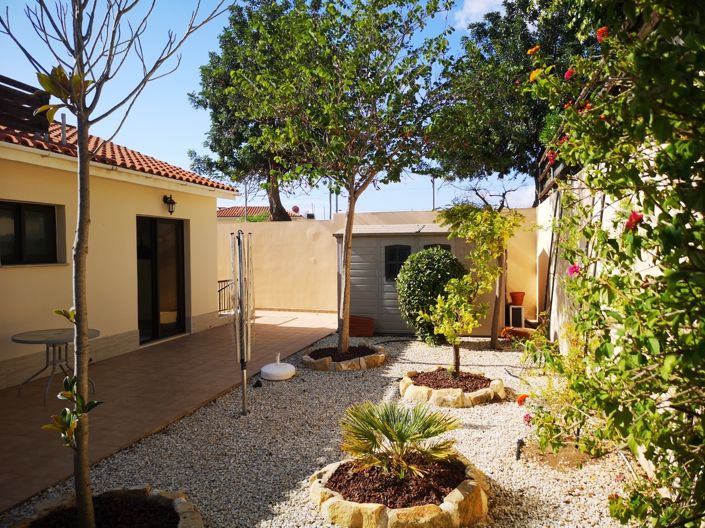 Image No.20-2 Bed Property for sale