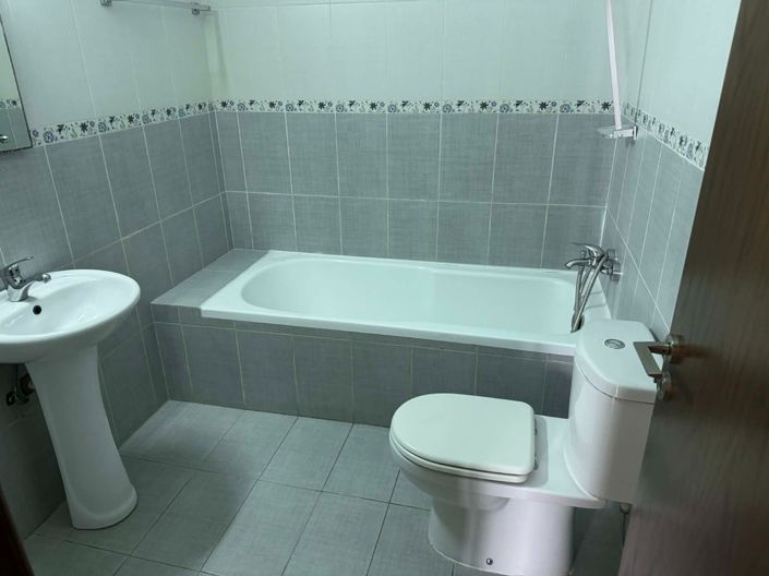 Image No.15-2 Bed Property for sale