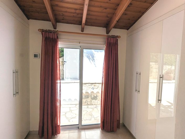 Image No.23-3 Bed Property for sale
