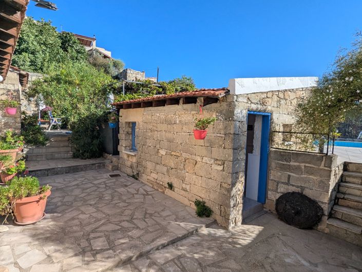 Image No.45-3 Bed Property for sale