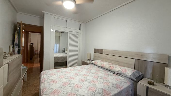 Image No.15-2 Bed Property for sale