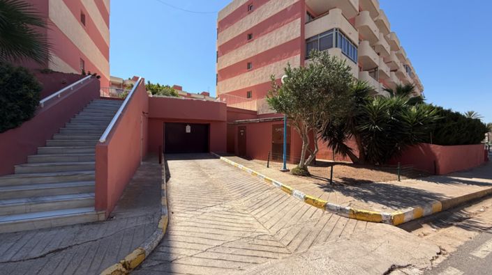 Image No.29-2 Bed Property for sale