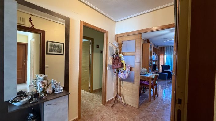 Image No.7-2 Bed Property for sale