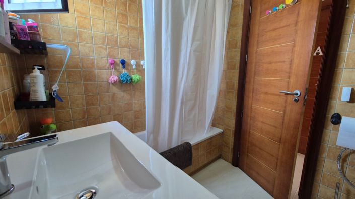 Image No.25-2 Bed Villa for sale