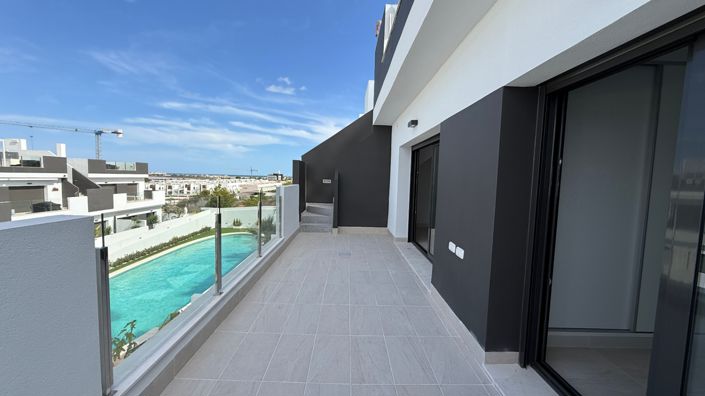 Image No.14-2 Bed Property for sale