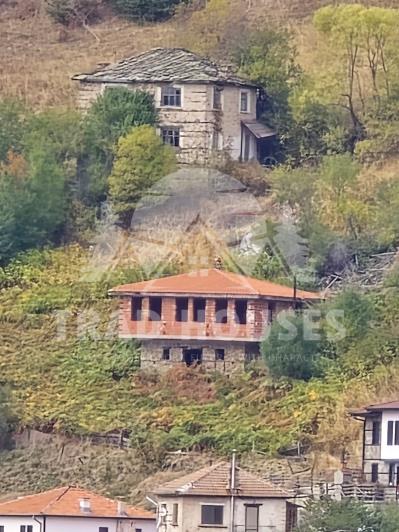 Image No.18-3 Bed Village House for sale