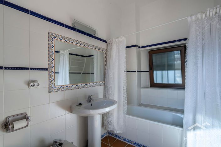 Image No.41-6 Bed Villa for sale