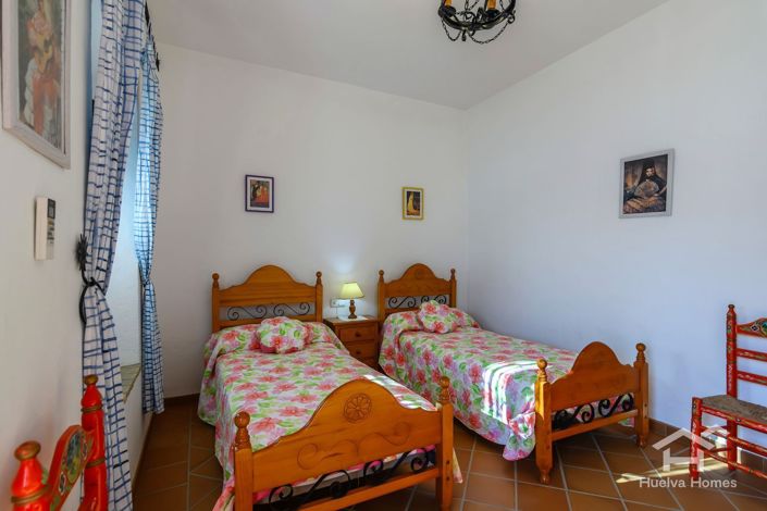 Image No.43-6 Bed Villa for sale