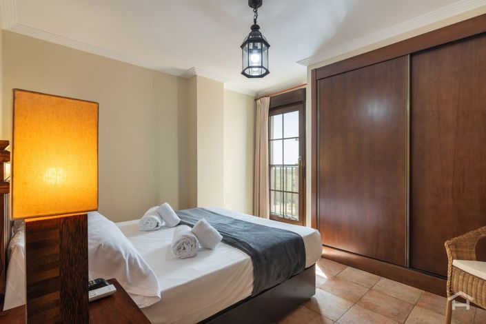 Image No.28-2 Bed Apartment for sale