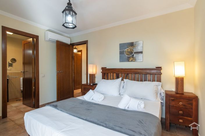 Image No.30-2 Bed Apartment for sale