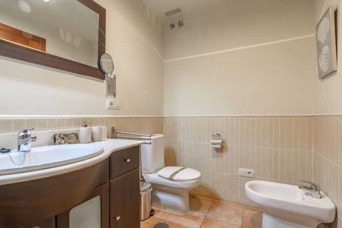 Image No.32-2 Bed Apartment for sale