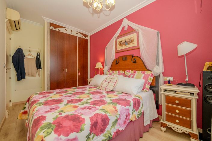 Image No.9-3 Bed Apartment for sale