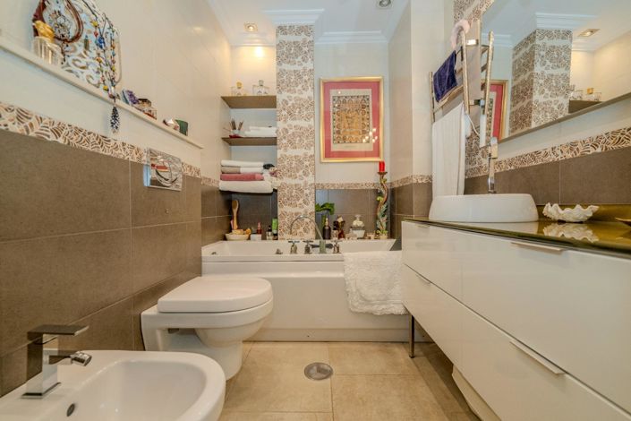 Image No.10-3 Bed Apartment for sale