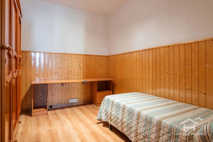 Image No.21-2 Bed House for sale