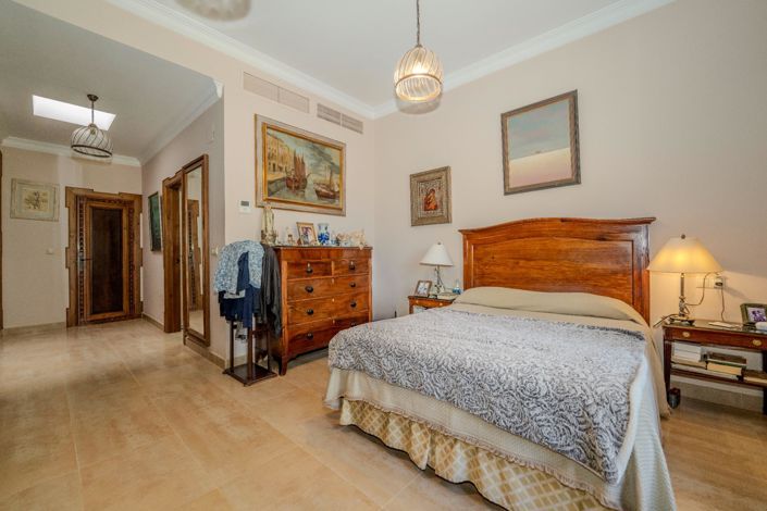 Image No.17-4 Bed Cortijo for sale
