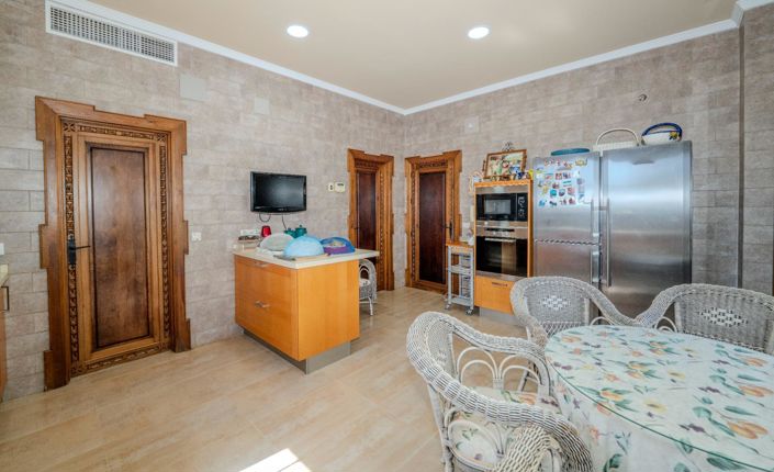Image No.36-4 Bed Cortijo for sale