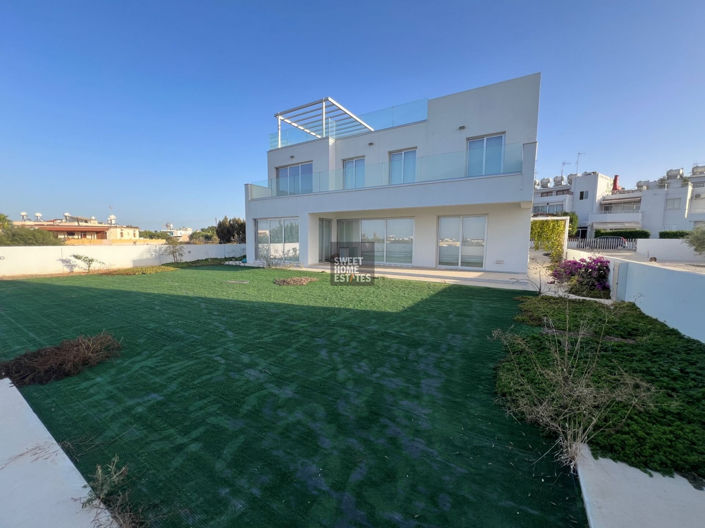 Image No.3-4 Bed House for sale