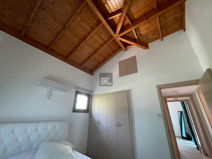 Image No.17-2 Bed House for sale