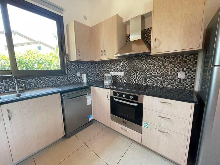 Image No.11-2 Bed House for sale
