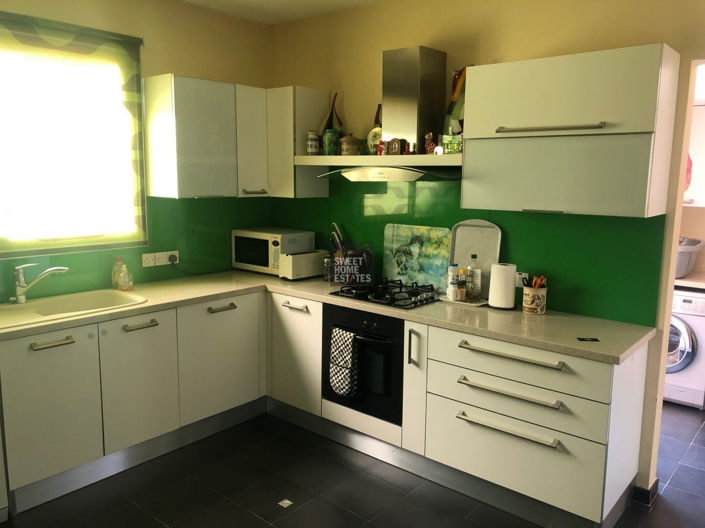 Image No.18-5 Bed House for sale