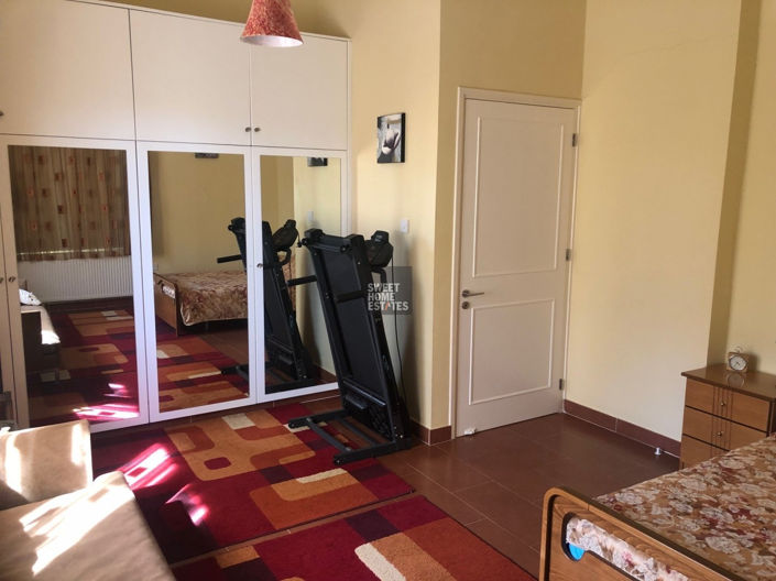 Image No.30-5 Bed House for sale