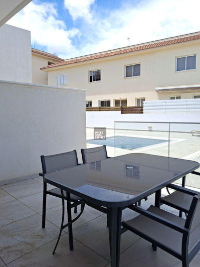 Image No.13-2 Bed Townhouse for sale