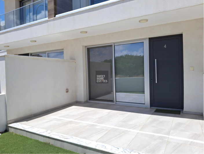 Image No.15-2 Bed Townhouse for sale