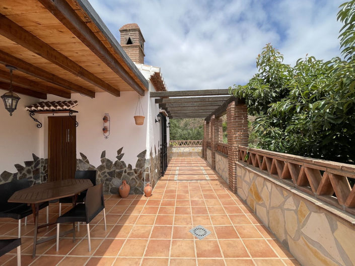 Image No.29-3 Bed Property for sale