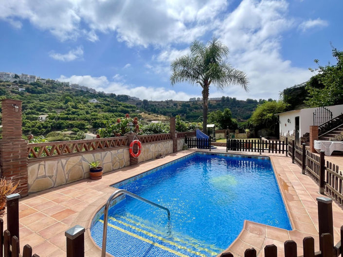 Image No.32-3 Bed Property for sale