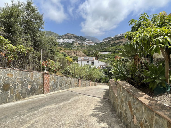 Image No.6-3 Bed Property for sale